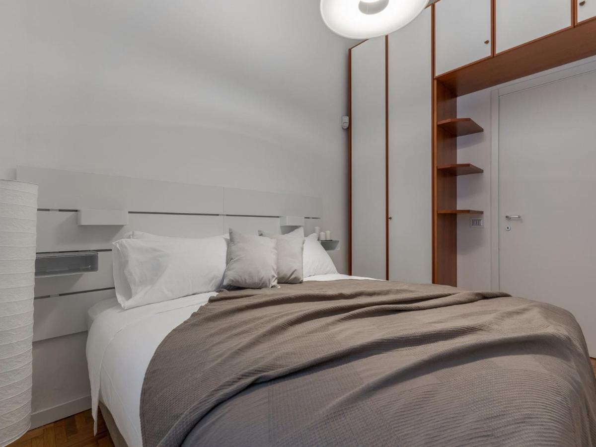 The Best Rent - Spacious Three-Bedroom Apartment In Moscova Milan Exterior photo